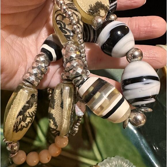 Gorgeous Glass Beaded Long Necklace Freshwater Pearl Earrings & Stone Bracelet - Picture 4 of 6